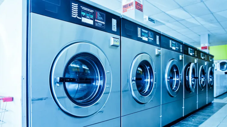 mengelola bisnis laundry